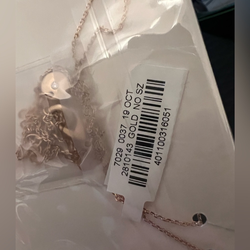 Neiman Marcus COURAGE crystal gold necklace, NWT, never worn, adjustable - Picture 6 of 8